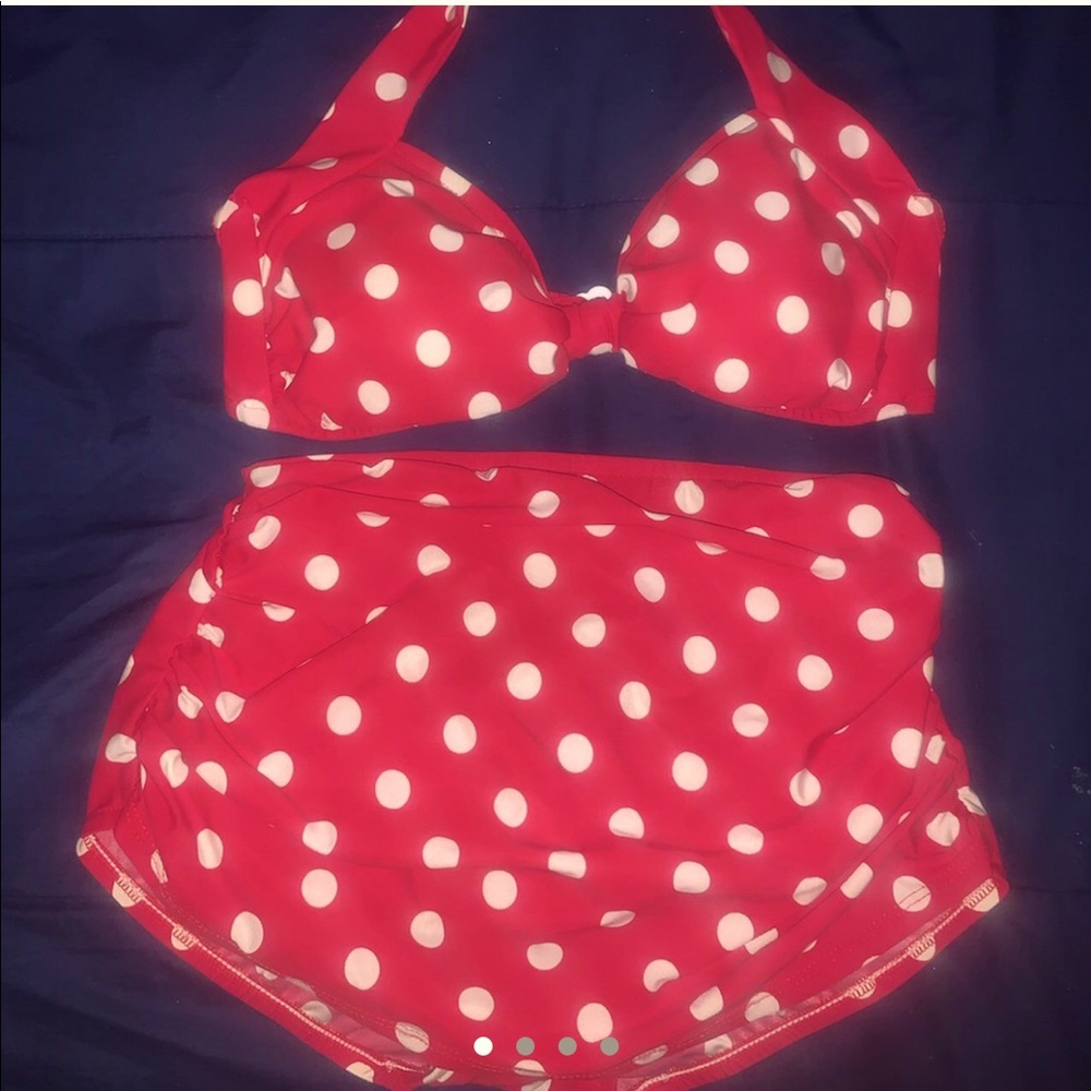 Vintage style women’s bikini 👙